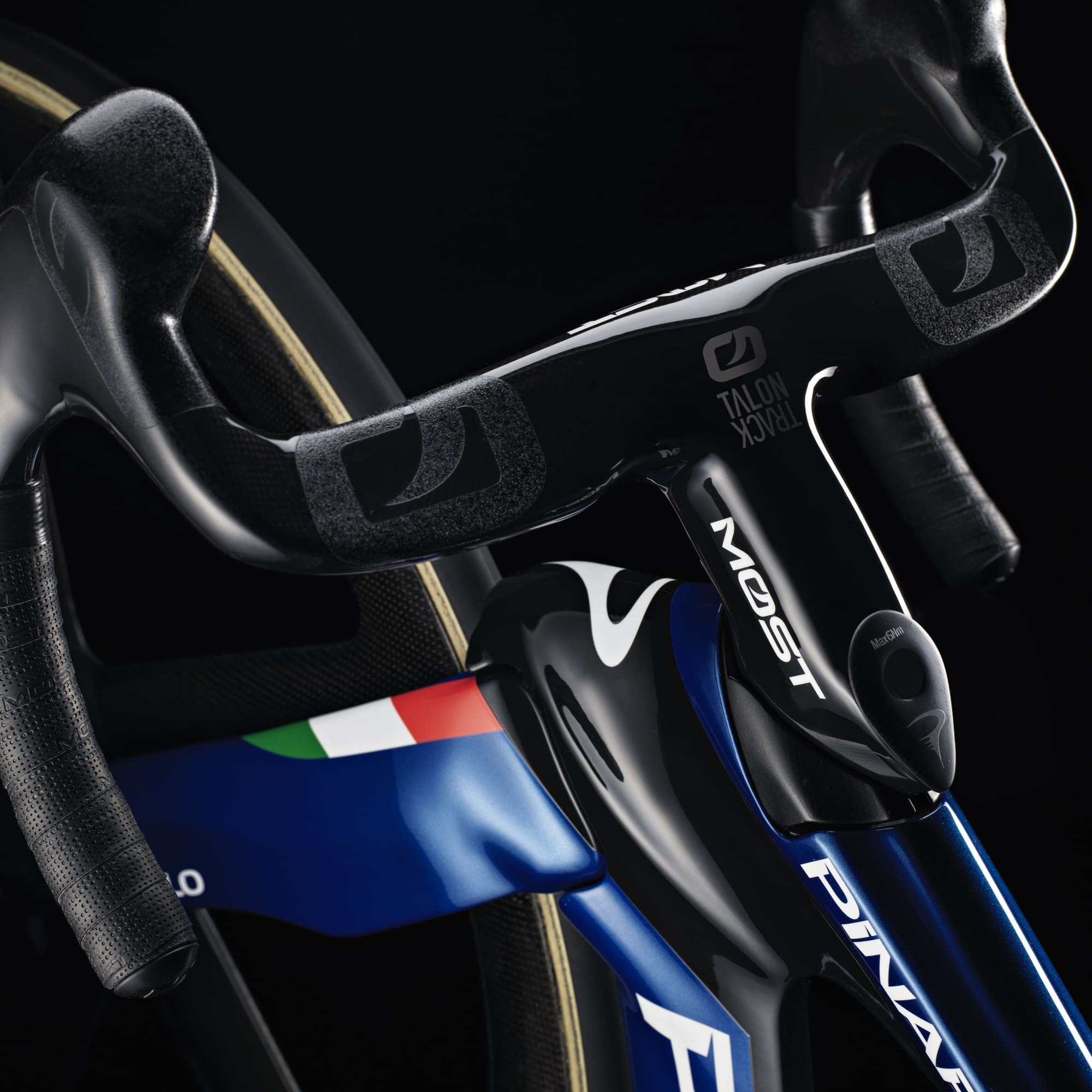 Innovative head tube